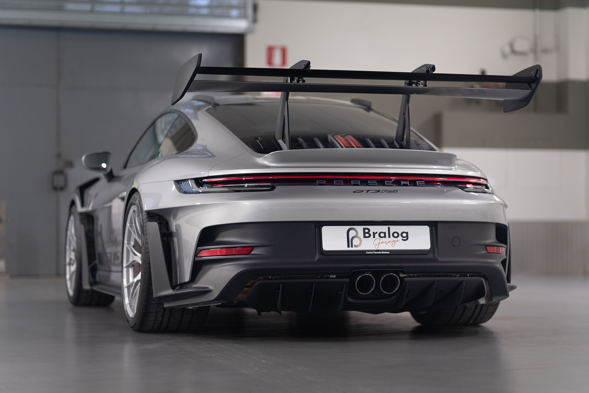 PORSCHE 911 992 GT3RS — miniatura 7