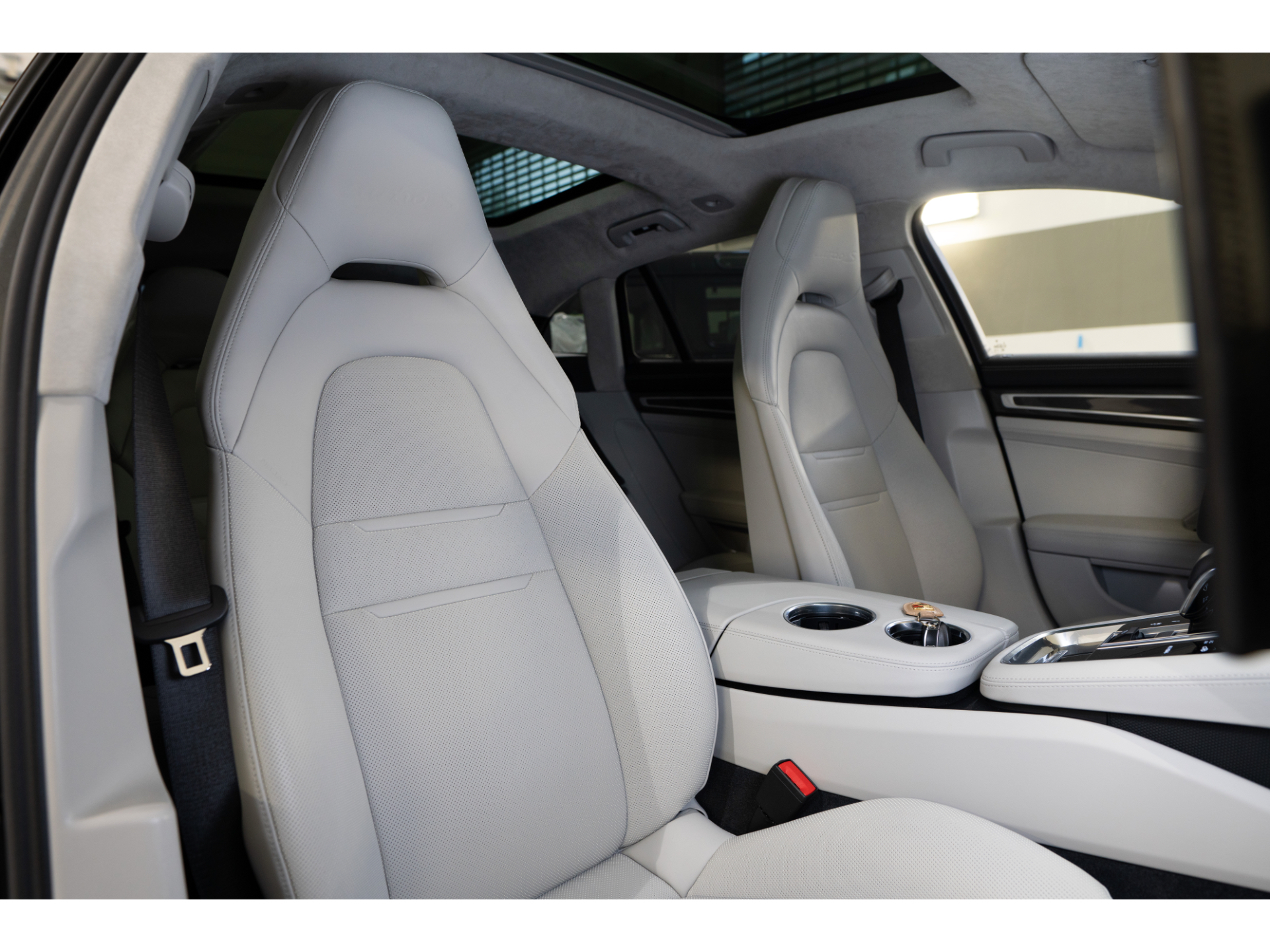 PORSCHE PANAMERA TURBO S E-Hybrid — miniatura 16