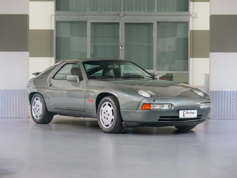 PORSCHE 928 S4