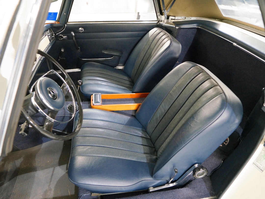 MERCEDES BENZ SL230 PAGODA — miniatura 17